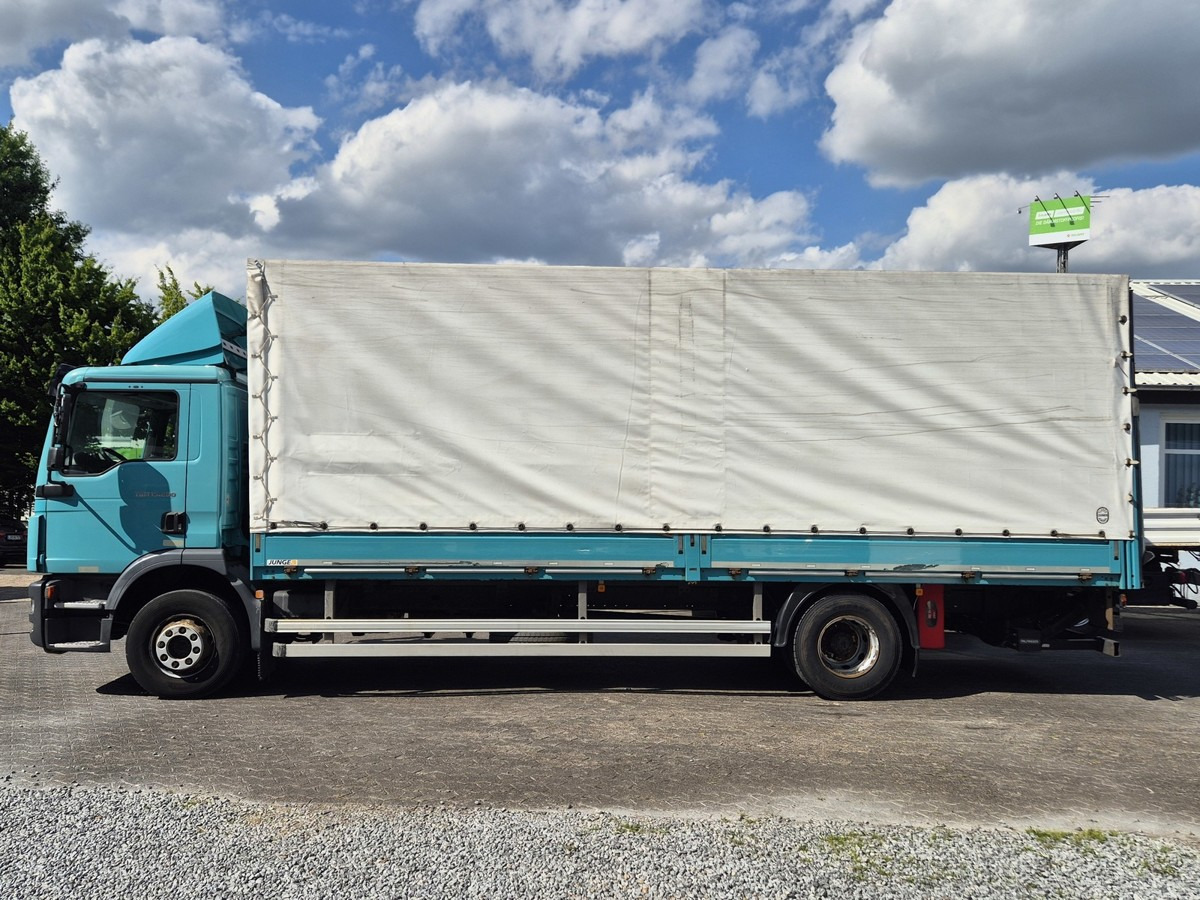 MAN TGM 15.290 BL Pritsche Plane LBW - Curtainsider truck: picture 3 MAN TGM 15.290 BL Pritsche Plane LBW - Curtainsider truck: picture 3