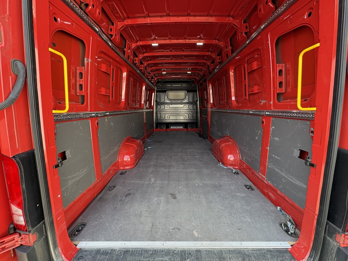 Panel van VW Crafter 35 Maxi L5H3 Extralang  Kamera: picture 8