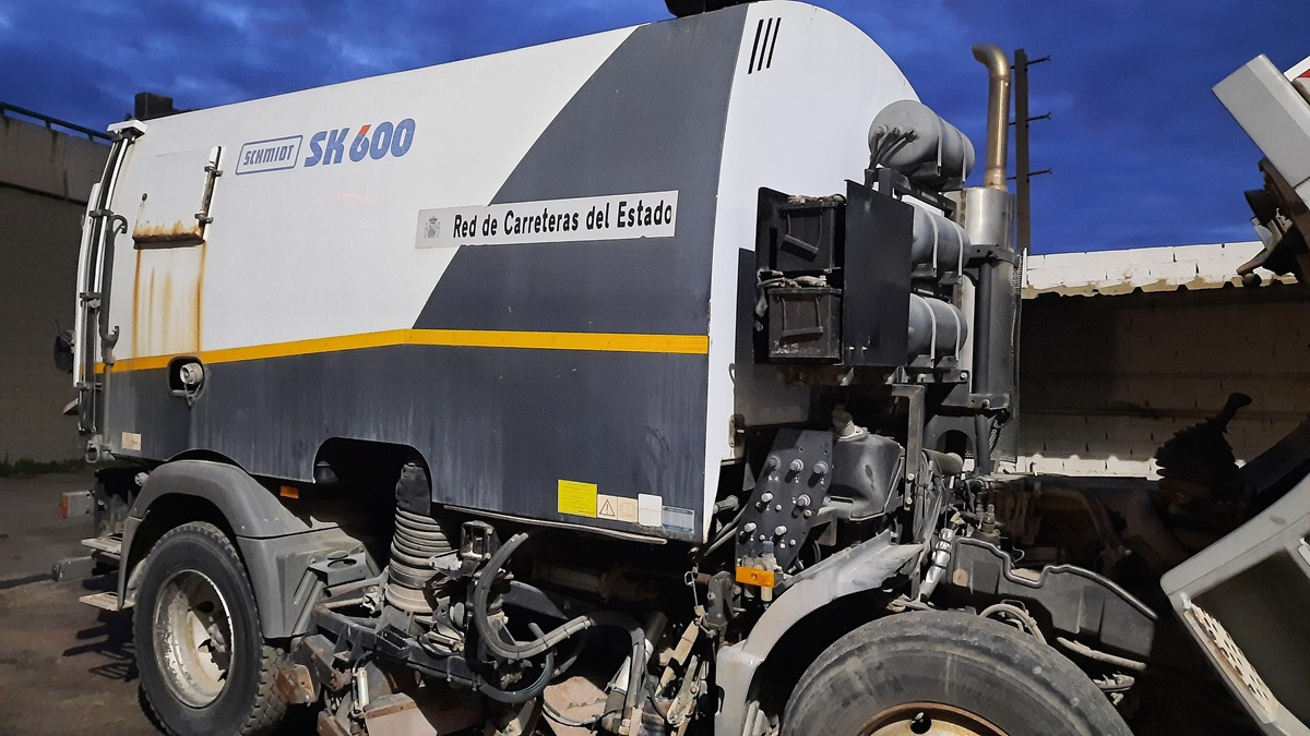 Road sweeper SCHMIDT SK600: picture 8