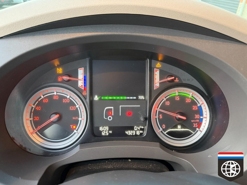 DAF LF 180 FA TAIL LIFT - GOOD TYRES - SMART TACHO 2 on lease DAF LF 180 FA TAIL LIFT - GOOD TYRES - SMART TACHO 2: picture 11 DAF LF 180 FA TAIL LIFT - GOOD TYRES - SMART TACHO 2 on lease DAF LF 180 FA TAIL LIFT - GOOD TYRES - SMART TACHO 2: picture 11