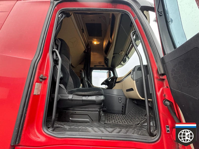 Refrigerator truck Mercedes-Benz ACTROS 2745 Giga Space - FRIGO COMBINATION -30oC - 2x TAIL LIFT - 49 CC capacity: picture 15 Refrigerator truck Mercedes-Benz ACTROS 2745 Giga Space - FRIGO COMBINATION -30oC - 2x TAIL LIFT - 49 CC capacity: picture 15