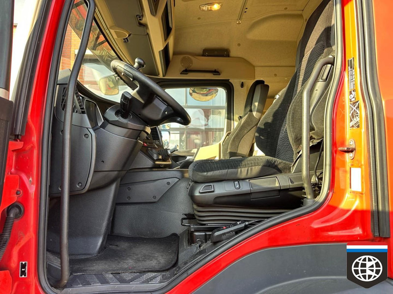 Tractor unit Mercedes-Benz ACTROS 1840 L / SLEEPER CAB: picture 10 Tractor unit Mercedes-Benz ACTROS 1840 L / SLEEPER CAB: picture 10