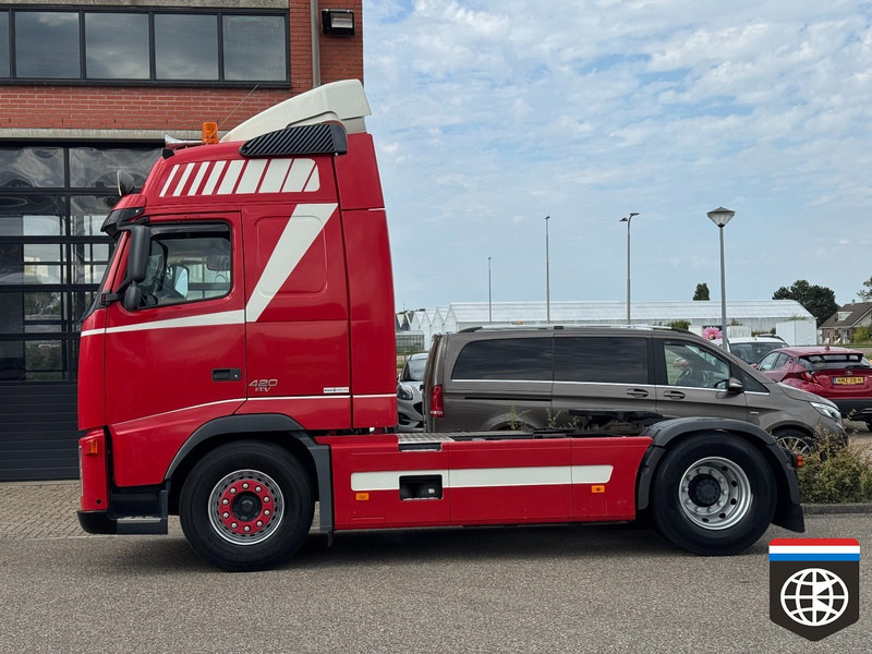 Volvo FH12 4X2T FAL8.0 RAD-A4 420 euro 3 - Globe - 2x TANK - Full spoiler - Tractor unit: picture 4 Volvo FH12 4X2T FAL8.0 RAD-A4 420 euro 3 - Globe - 2x TANK - Full spoiler - Tractor unit: picture 4