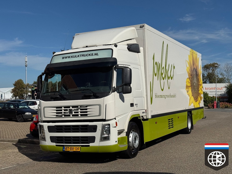 Volvo FM 300 - FRIGO BOX TRUCK + Taillift - New tyres - CONCOURSTAAT - Refrigerator truck: picture 2 Volvo FM 300 - FRIGO BOX TRUCK + Taillift - New tyres - CONCOURSTAAT - Refrigerator truck: picture 2