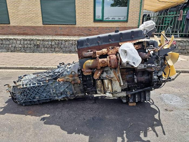 Renault DCI 11 C+J01 - Spare parts: picture 2 Renault DCI 11 C+J01 - Spare parts: picture 2