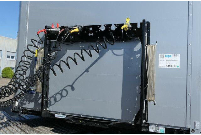 Kögel SN 24, Palettengasten, Luft-Lift, BPW, Edscha - Curtainsider semi-trailer: picture 5 Kögel SN 24, Palettengasten, Luft-Lift, BPW, Edscha - Curtainsider semi-trailer: picture 5