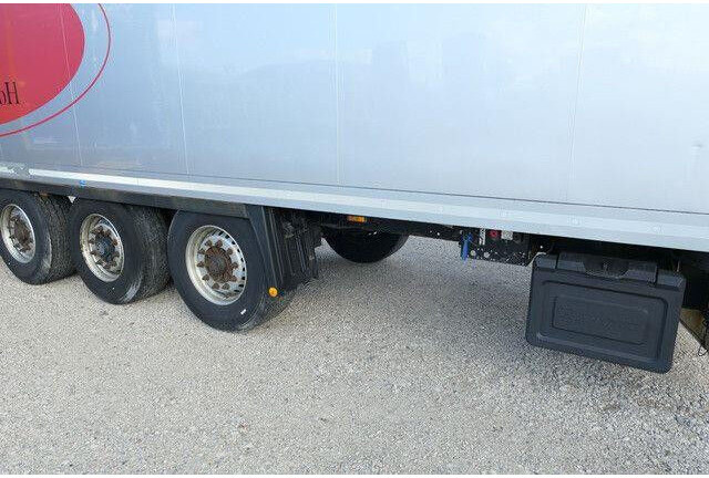 Krone SD, Isoliert, Luft-Lift, BPW, Scheibenbremse - Closed box semi-trailer: picture 5 Krone SD, Isoliert, Luft-Lift, BPW, Scheibenbremse - Closed box semi-trailer: picture 5