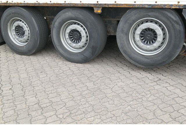 Closed box semi-trailer Krone SD, Schlüssellochblech, Luft-Lift, SAF-Achsen: picture 9