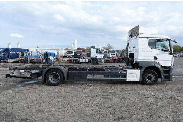 MAN 18.330 TGS 4x2, BDF, LBW 2to., Klima, AHK, Luft - Cab chassis truck: picture 2 MAN 18.330 TGS 4x2, BDF, LBW 2to., Klima, AHK, Luft - Cab chassis truck: picture 2