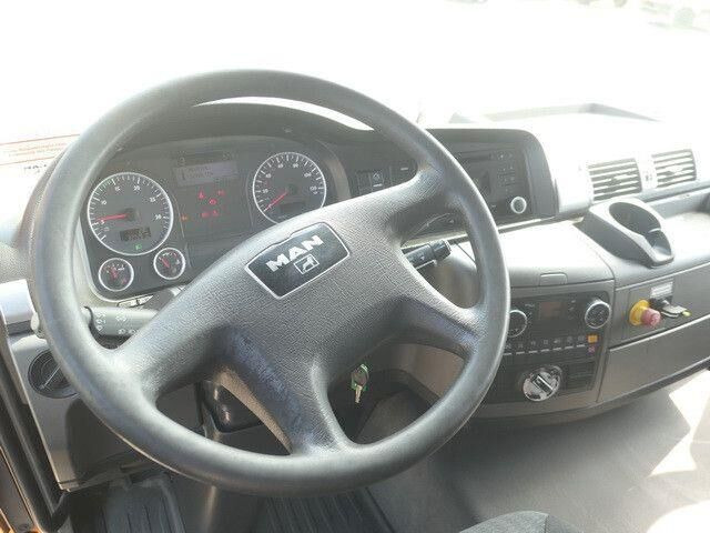 Garbage truck MAN 26.320 TGS BL 6x2, Haller, Zöller-Schüttung: picture 13 Garbage truck MAN 26.320 TGS BL 6x2, Haller, Zöller-Schüttung: picture 13