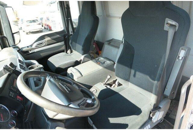 Dropside/ Flatbed truck MAN 26.440 TGS LL 6x2, Palfinger PK 22002, Klima,AHK: picture 13