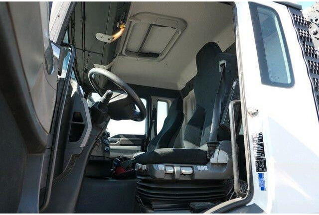 Dropside/ Flatbed truck MAN 26.440 TGS LL 6x2, Palfinger PK 22002, Klima,AHK: picture 12