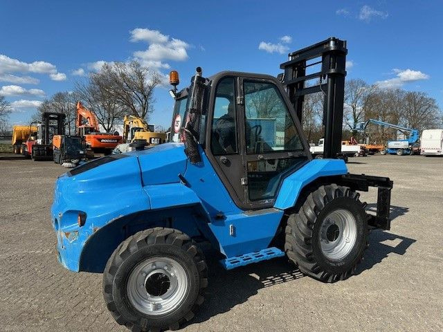 Manitou M50-4 4x4, Traglast 5.000kg, 3.700mm Hubhöhe - Rough terrain forklift: picture 2 Manitou M50-4 4x4, Traglast 5.000kg, 3.700mm Hubhöhe - Rough terrain forklift: picture 2
