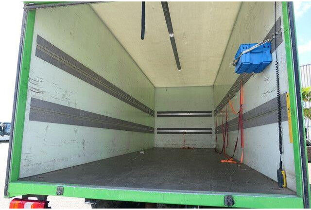 Mercedes-Benz 1023 L Atego 4x2, Schlafkabine, AHK, LBW, Möbel - Box truck: picture 4 Mercedes-Benz 1023 L Atego 4x2, Schlafkabine, AHK, LBW, Möbel - Box truck: picture 4