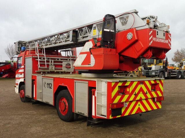 Mercedes-Benz 1528 ATEGO 4x2, Drehleiter DL23-12, Metz, 30m - Fire truck: picture 3 Mercedes-Benz 1528 ATEGO 4x2, Drehleiter DL23-12, Metz, 30m - Fire truck: picture 3