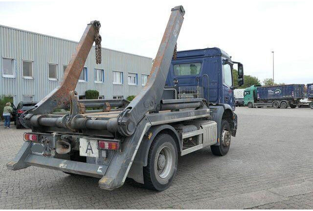 Mercedes-Benz 1832 K Arocs 4x2, Hiab SLT 140, teleskop., Klima - Cable system truck: picture 3 Mercedes-Benz 1832 K Arocs 4x2, Hiab SLT 140, teleskop., Klima - Cable system truck: picture 3