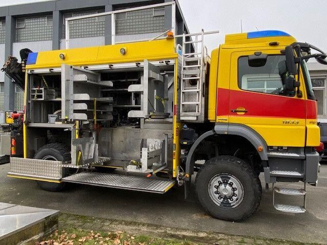Mercedes-Benz 1833 Axor 4x4, Kran Palfinger, Rosenbauer, AHK - Fire truck: picture 4 Mercedes-Benz 1833 Axor 4x4, Kran Palfinger, Rosenbauer, AHK - Fire truck: picture 4