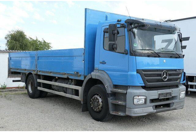 Mercedes-Benz 1833 L Axor 4x2, 7.200mm lang, AHK, Gerüst,Klima - Dropside/ Flatbed truck: picture 2 Mercedes-Benz 1833 L Axor 4x2, 7.200mm lang, AHK, Gerüst,Klima - Dropside/ Flatbed truck: picture 2
