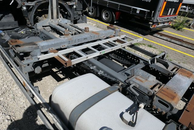 Container transporter/ Swap body truck Mercedes-Benz 1842 L Actros/LBW/Retarder/BDF: picture 10