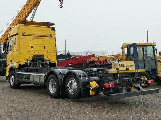 Mercedes-Benz 2546 L 6x2, MP4, 2x Schlafliege, Bullfänger, AC - Cab chassis truck: picture 4 Mercedes-Benz 2546 L 6x2, MP4, 2x Schlafliege, Bullfänger, AC - Cab chassis truck: picture 4