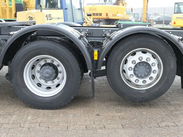 Mercedes-Benz 2546 L 6x2, MP4, 2x Schlafliege, Bullfänger, AC - Container transporter/ Swap body truck: picture 3 Mercedes-Benz 2546 L 6x2, MP4, 2x Schlafliege, Bullfänger, AC - Container transporter/ Swap body truck: picture 3