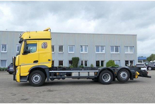 Mercedes-Benz 2546 L 6x2, MP4, 2x Schlafliege, Bullfänger, AC - Cab chassis truck: picture 2 Mercedes-Benz 2546 L 6x2, MP4, 2x Schlafliege, Bullfänger, AC - Cab chassis truck: picture 2