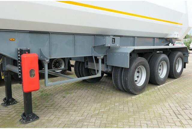 Stahl Hardox, 42m³, Zwillingsreifen, gr. Achsen - Tipper semi-trailer: picture 3 Stahl Hardox, 42m³, Zwillingsreifen, gr. Achsen - Tipper semi-trailer: picture 3