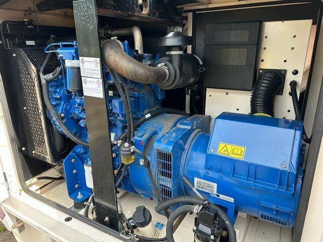 Wacker Wilson P33-2, 33kVA, Perkins, Stromgenerator on lease Wacker Wilson P33-2, 33kVA, Perkins, Stromgenerator: picture 6 Wacker Wilson P33-2, 33kVA, Perkins, Stromgenerator on lease Wacker Wilson P33-2, 33kVA, Perkins, Stromgenerator: picture 6