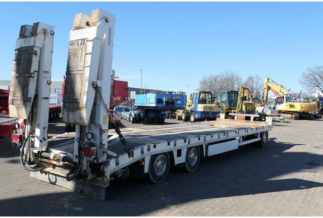 Zandt AT-P300/durchgehendes Bett, 9,4 m. lang - Low loader trailer: picture 3 Zandt AT-P300/durchgehendes Bett, 9,4 m. lang - Low loader trailer: picture 3