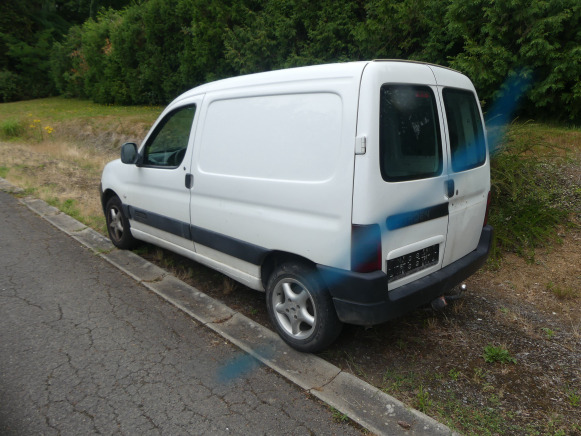 Camionnette Citroen Berlingo (2004-191.630 km-VIN:VF7GCWJYB94089418) - Small van: picture 2 Camionnette Citroen Berlingo (2004-191.630 km-VIN:VF7GCWJYB94089418) - Small van: picture 2