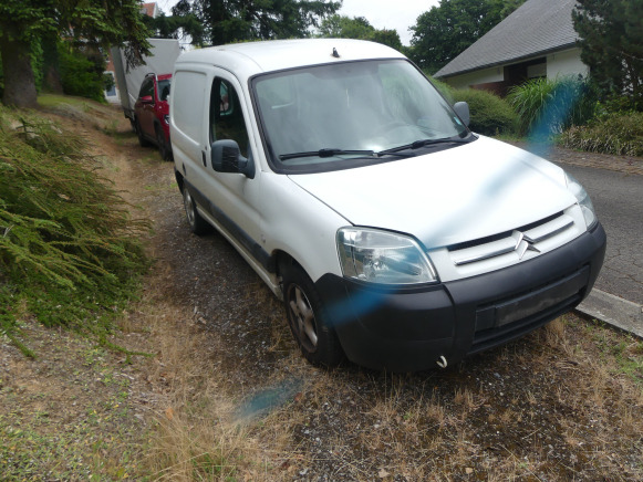 Camionnette Citroen Berlingo (2004-191.630 km-VIN:VF7GCWJYB94089418) - Small van: picture 4 Camionnette Citroen Berlingo (2004-191.630 km-VIN:VF7GCWJYB94089418) - Small van: picture 4