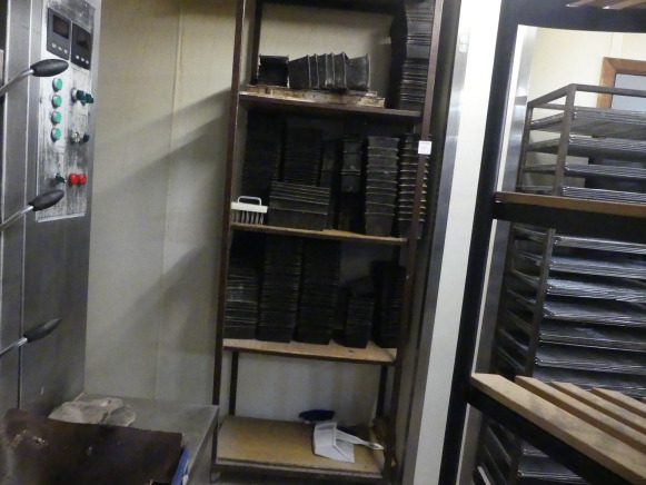 Chariot avec platines à pains - Bakery equipment: picture 1 Chariot avec platines à pains - Bakery equipment: picture 1