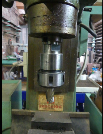 Fraiseuse avec meuble et accessoires Mecatec CTV-800 - Metalworking machinery: picture 4 Fraiseuse avec meuble et accessoires Mecatec CTV-800 - Metalworking machinery: picture 4