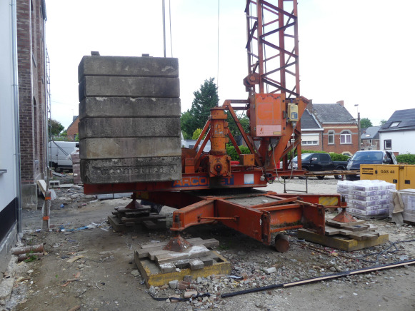 Grue à montage rapide Arcomet T24 - Self-erecting tower crane: picture 1 Grue à montage rapide Arcomet T24 - Self-erecting tower crane: picture 1