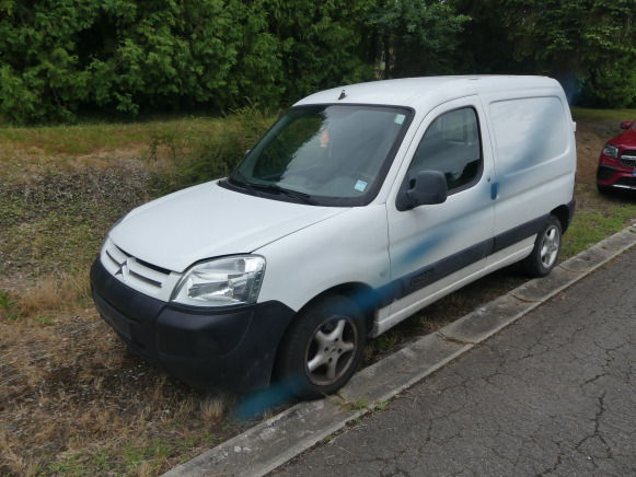 Camionnette Citroen Berlingo (2004-191.630 km-VIN:VF7GCWJYB94089418) - Other machinery: picture 1 Camionnette Citroen Berlingo (2004-191.630 km-VIN:VF7GCWJYB94089418) - Other machinery: picture 1