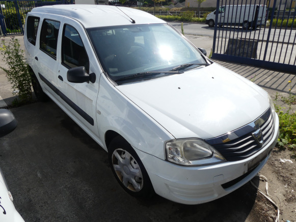 REF:10423 - Voiture Dacia Logan 1.5 DCI break (2012-254.373 km) - Combi van: picture 3 REF:10423 - Voiture Dacia Logan 1.5 DCI break (2012-254.373 km) - Combi van: picture 3