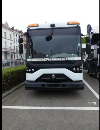 REF:1444 - Camion poubelle Renault Access (2013-185.358 km) (VIN:SEG1930BL5BD17234) - Garbage truck: picture 2 REF:1444 - Camion poubelle Renault Access (2013-185.358 km) (VIN:SEG1930BL5BD17234) - Garbage truck: picture 2