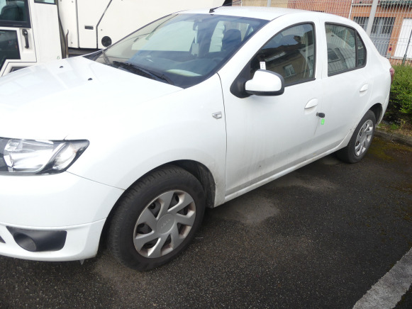 REF:20513 - Voiture Dacia Logan Berline (2013-97.655 km) - Sedan: picture 2 REF:20513 - Voiture Dacia Logan Berline (2013-97.655 km) - Sedan: picture 2