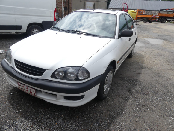 REF:DBB024 - Voiture Toyota Avensis (1998-172.549 km) - Car: picture 1 REF:DBB024 - Voiture Toyota Avensis (1998-172.549 km) - Car: picture 1