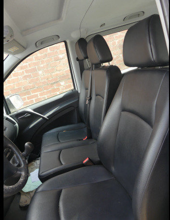 Passenger van REF:Immatriculé sous : 1-CWZ-976 - Voiture Mercedes-Benz Vito: picture 11