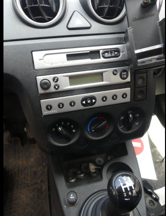 Car REF:Immatriculée sous : SPI-110 - Voiture Ford FIESTA: picture 11