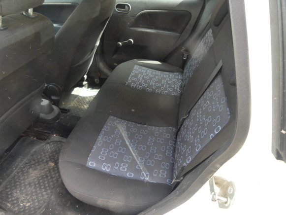 Car REF:Immatriculée sous : SPI-110 - Voiture Ford FIESTA: picture 8