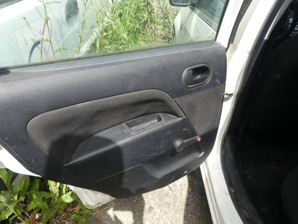 Car REF:Immatriculée sous : SPI-110 - Voiture Ford FIESTA: picture 9