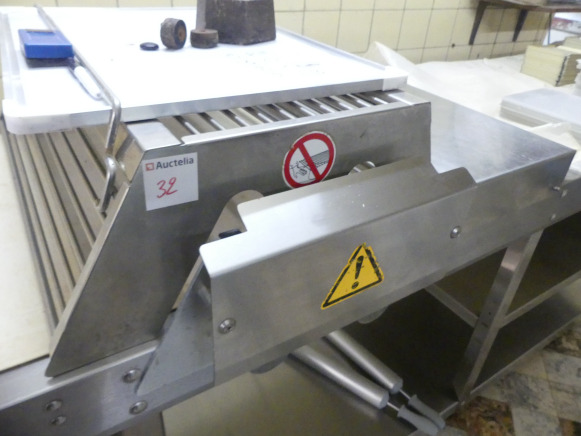 Table de découpe Seewer Rondo SFI262AO - Food processing equipment: picture 5 Table de découpe Seewer Rondo SFI262AO - Food processing equipment: picture 5