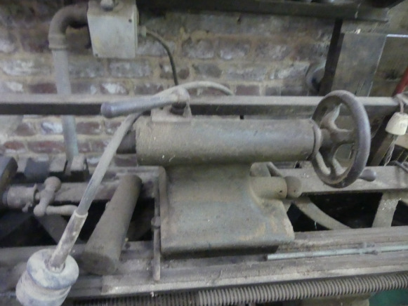 Tour à métaux - Metal lathe: picture 4 Tour à métaux - Metal lathe: picture 4