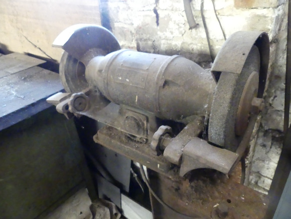 Touret à meuler - Metalworking machinery: picture 2 Touret à meuler - Metalworking machinery: picture 2
