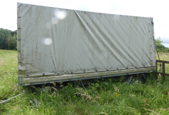 Trailer Remorque 2 essieu a timon pivotant et bâchée Lusinn GDP3548: picture 1