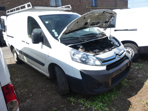 Voiture Citroen Jumpy 2015 - Small van: picture 2 Voiture Citroen Jumpy 2015 - Small van: picture 2