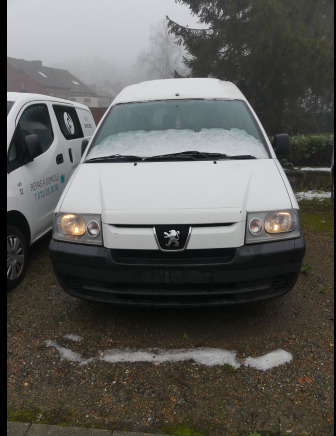 Voiture Peugeot Expert (2005-172.873 km) - Car: picture 2 Voiture Peugeot Expert (2005-172.873 km) - Car: picture 2