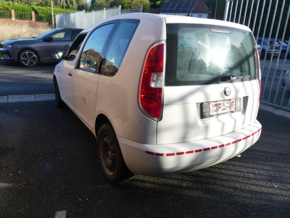 Voiture Skoda Roomster (2010-118.919 km) - Car: picture 4 Voiture Skoda Roomster (2010-118.919 km) - Car: picture 4